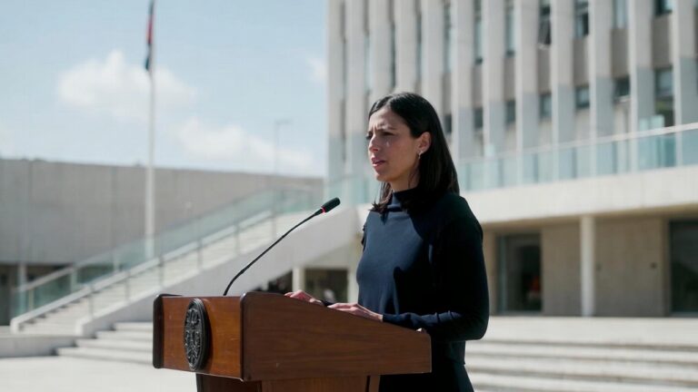 Mariana Rodríguez Arremete Contra Fiscalía Partidista