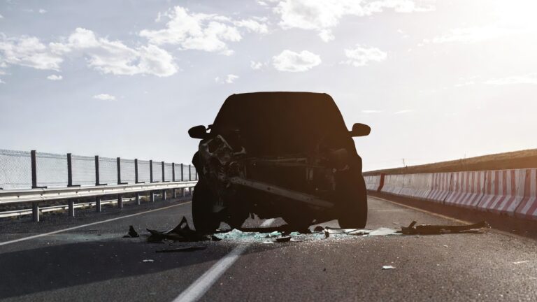 Hombre Muere en Volcadura en Carretera Chihuahua-Aldama