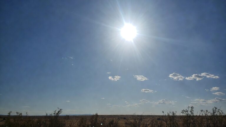 Día Soleado con Temperatura de 32 Grados en Chihuahua