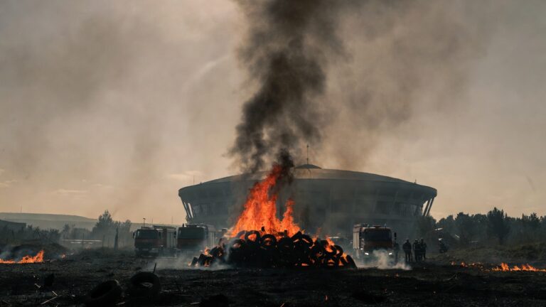 Incendio de Llantas en Yuriria Provoca Alerta Masiva
